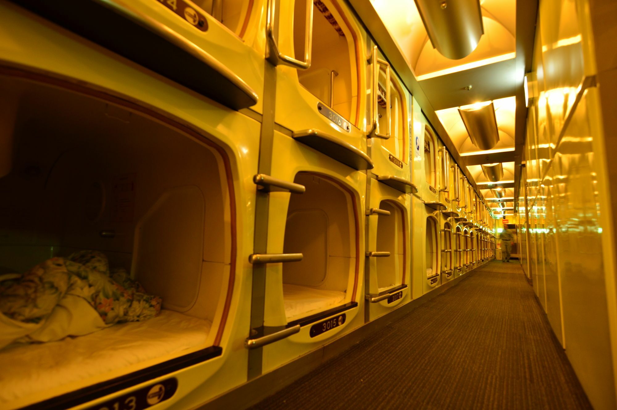 Capsule Inn Osaka - Caters To Men Exteriör bild