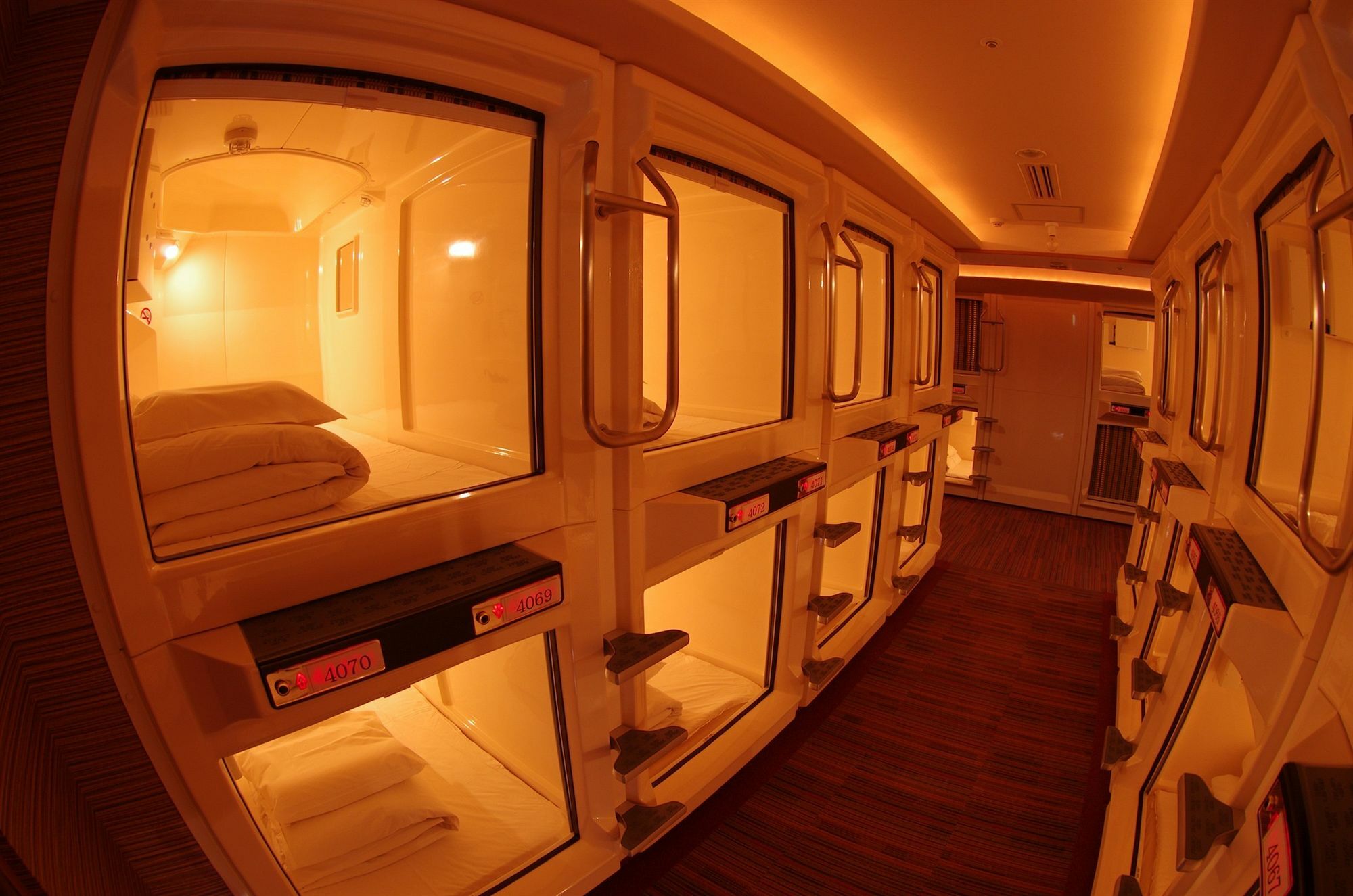 Capsule Inn Osaka - Caters To Men Exteriör bild