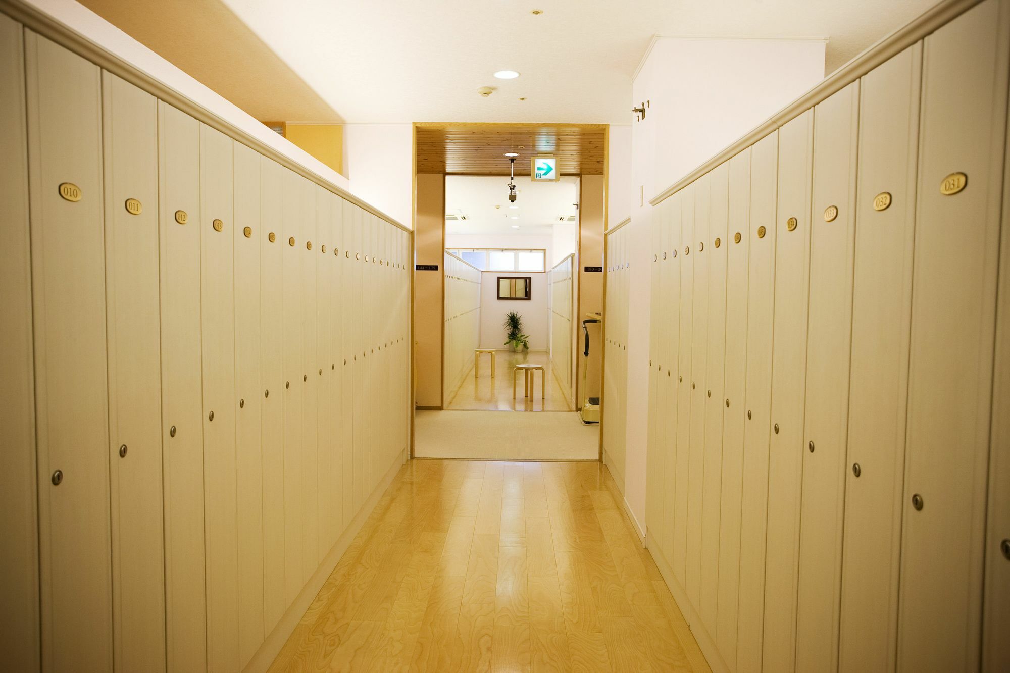 Capsule Inn Osaka - Caters To Men Exteriör bild