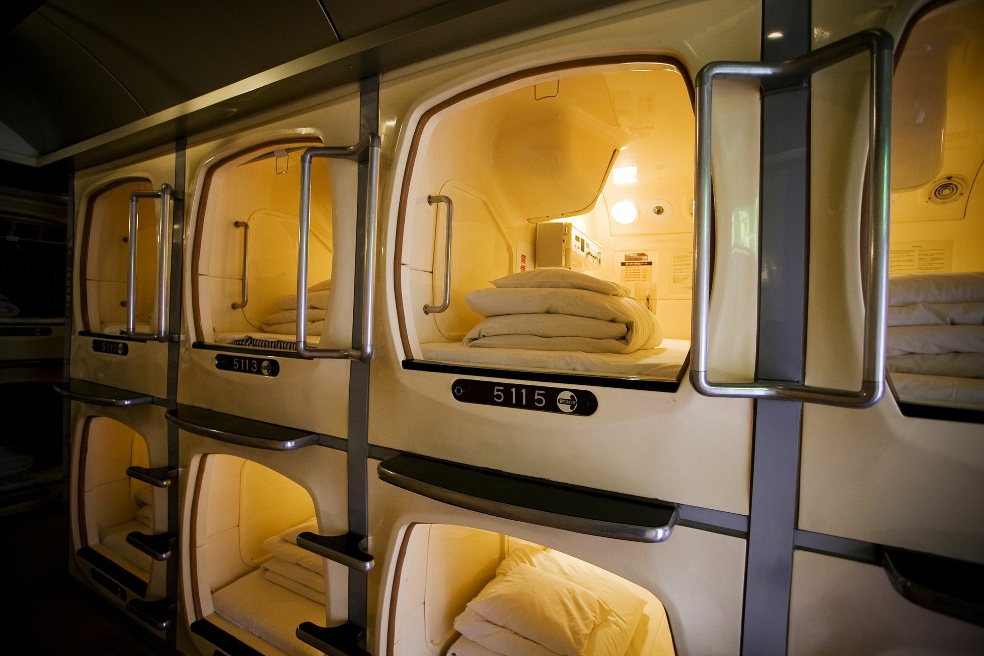 Capsule Inn Osaka - Caters To Men Exteriör bild